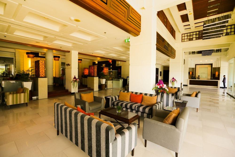 The Imperial Hotel & Convention Centre Korat Накхонратчасіма Екстер'єр фото